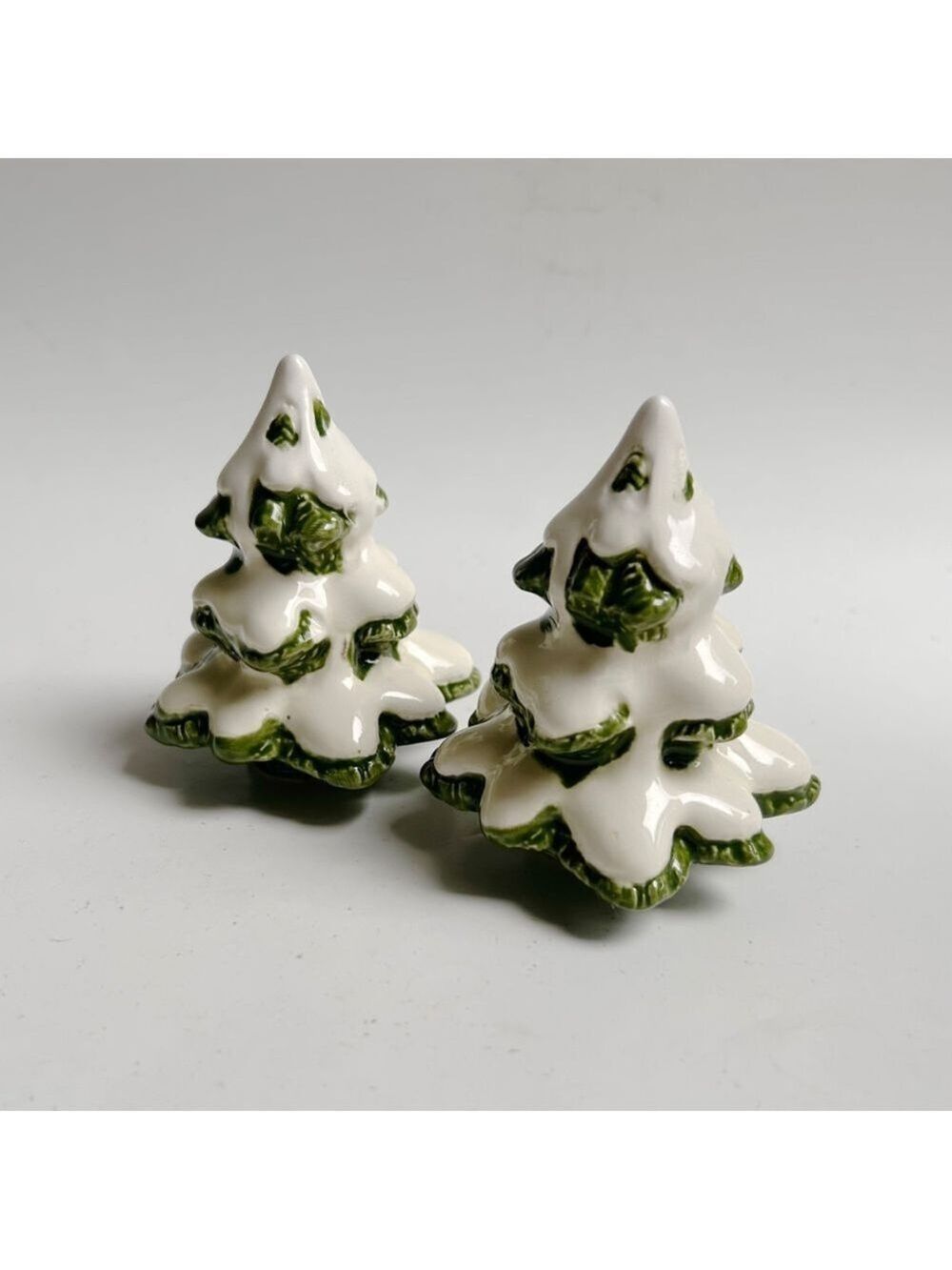 Fitz and Floyd Ceramic Snow Covered Christmas Trees - Picture 5 of 8